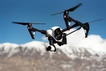 Drohnen – Technik der Zukunft oder Gefahr aus der Luft? - Drohnen: Wertvolle Helfer oder fliegende Gefahr? - Sowi/Politik
